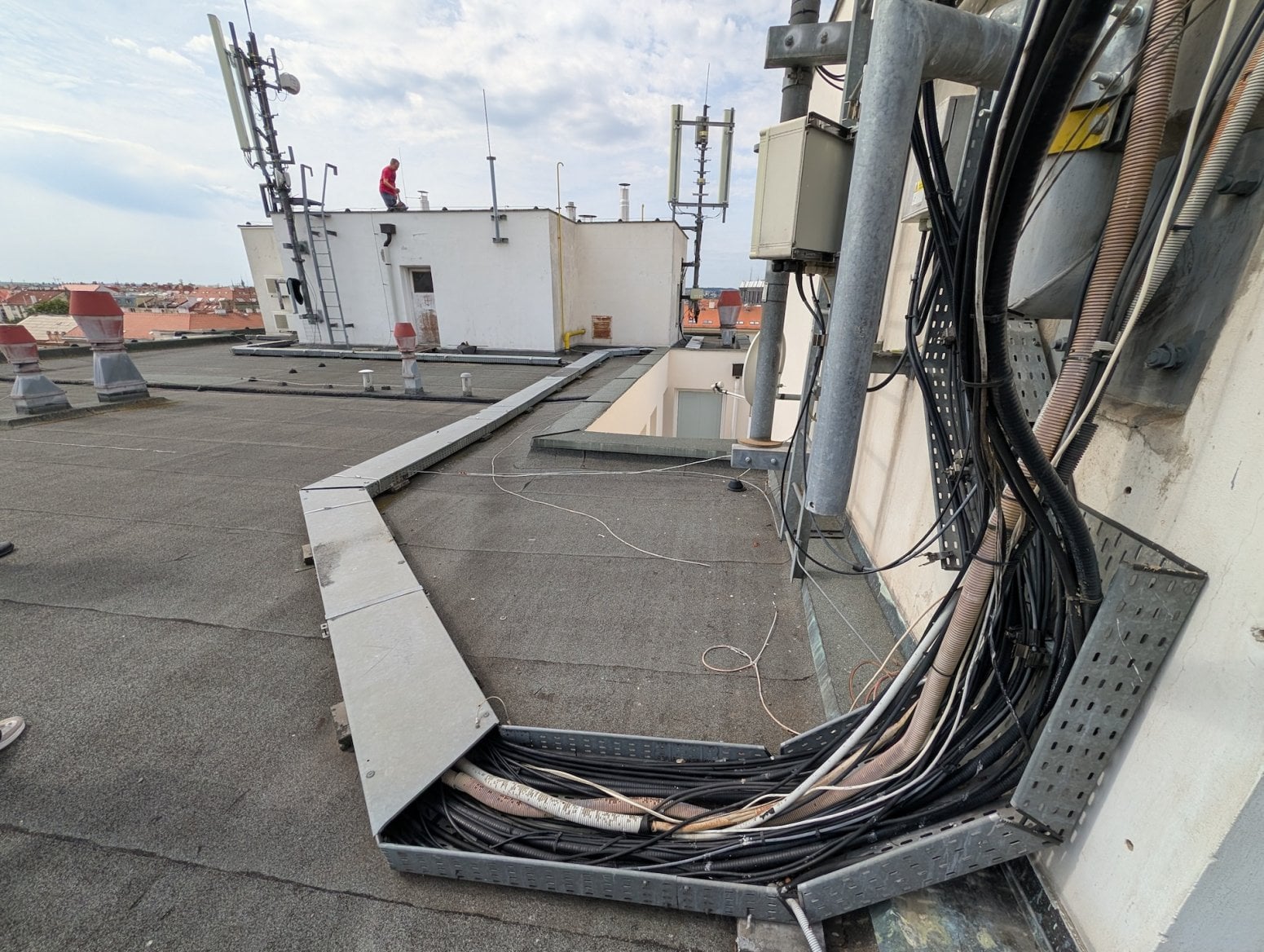 Mobilní 5G vysílač T-Mobilu na Londýnské v Praze