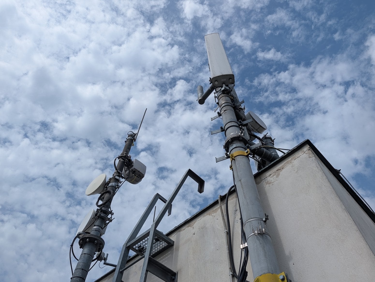 Mobilní 5G vysílač T-Mobilu na Londýnské v Praze