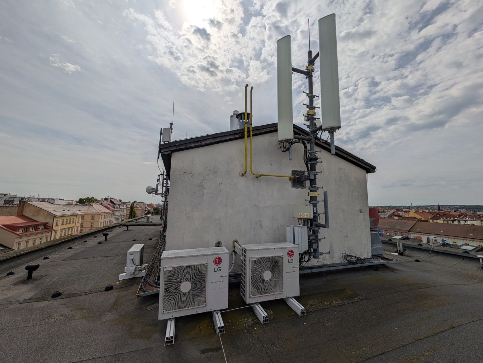 Mobilní 5G vysílač T-Mobilu na Londýnské v Praze