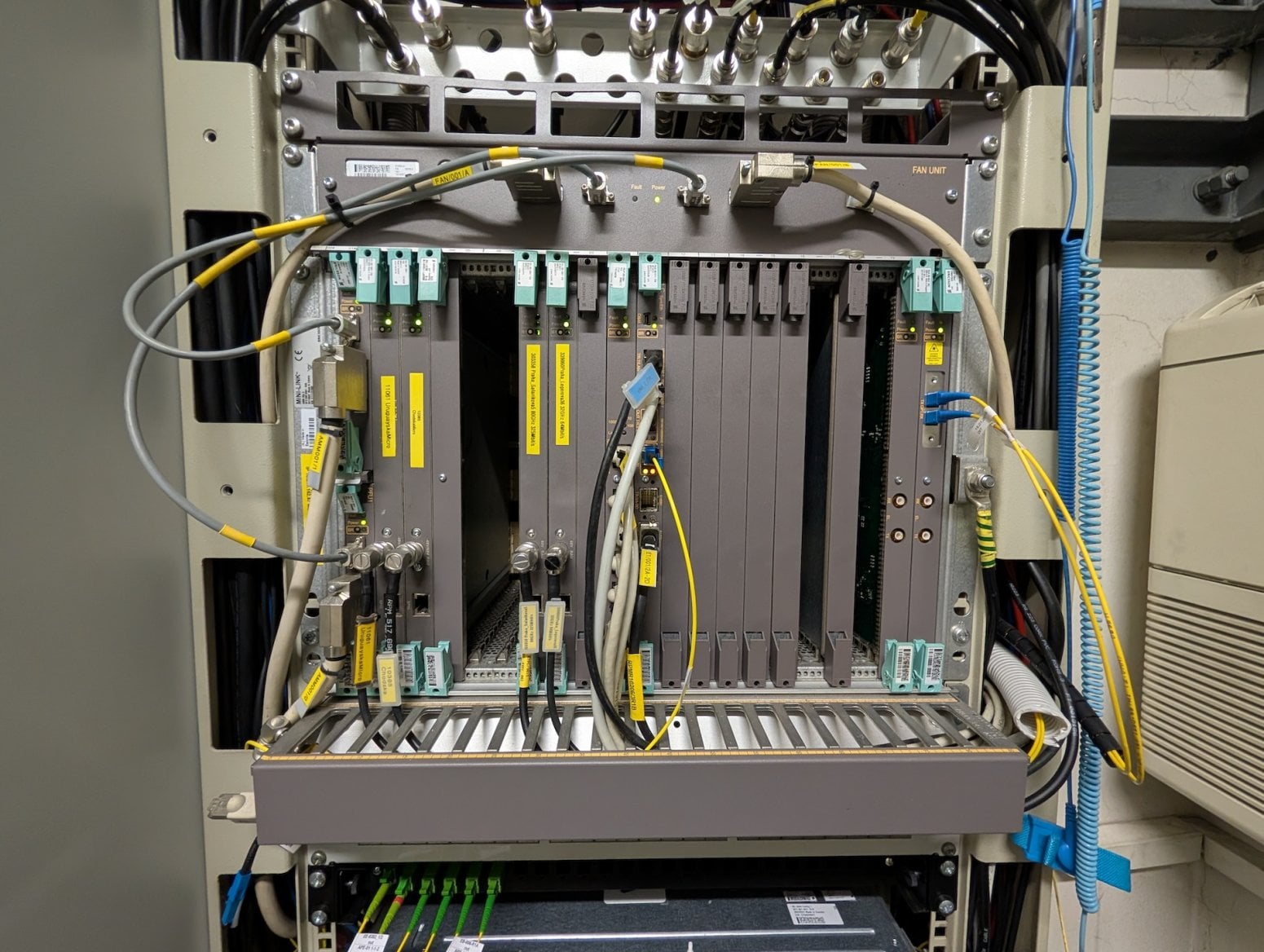 Mobilní 5G vysílač T-Mobilu na Londýnské v Praze