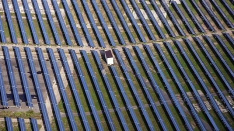 Náhledový obrázek - Po stopách zmizelých miliard: zpackaná privatizace i solární šílenství