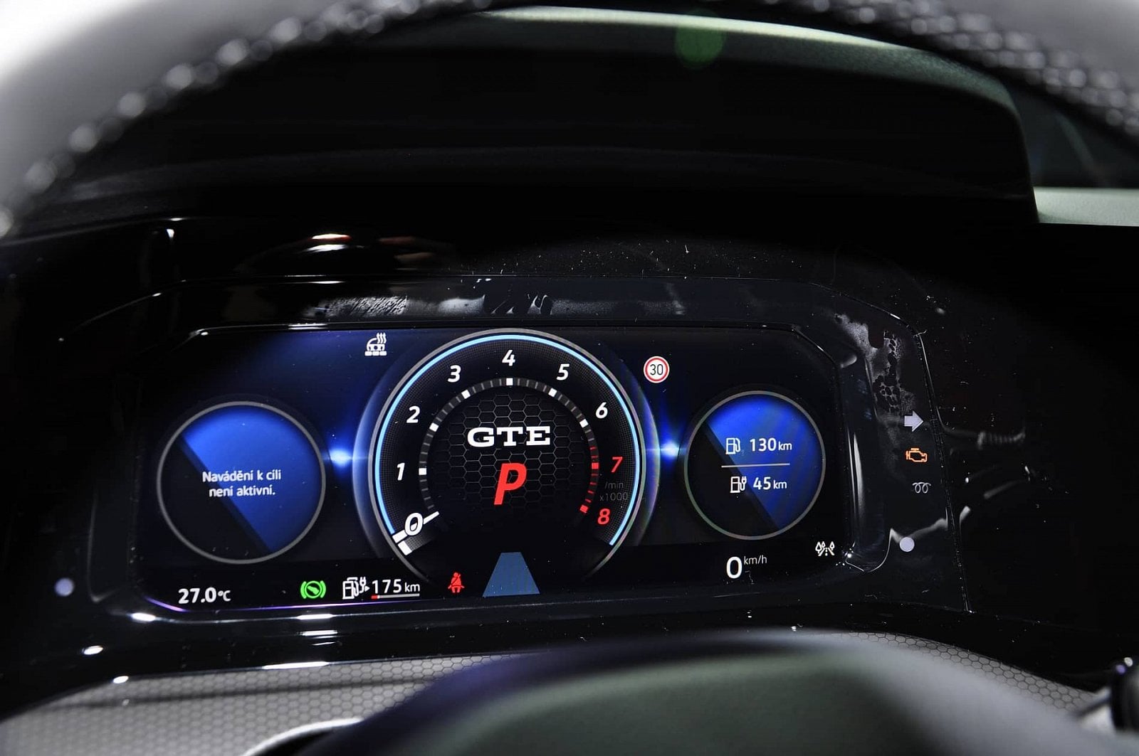 2019-10-novy-vw-golf-19.jpg