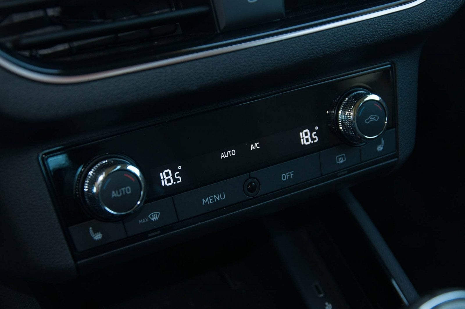 2019-11-skoda-kamiq-16-of-45.jpg