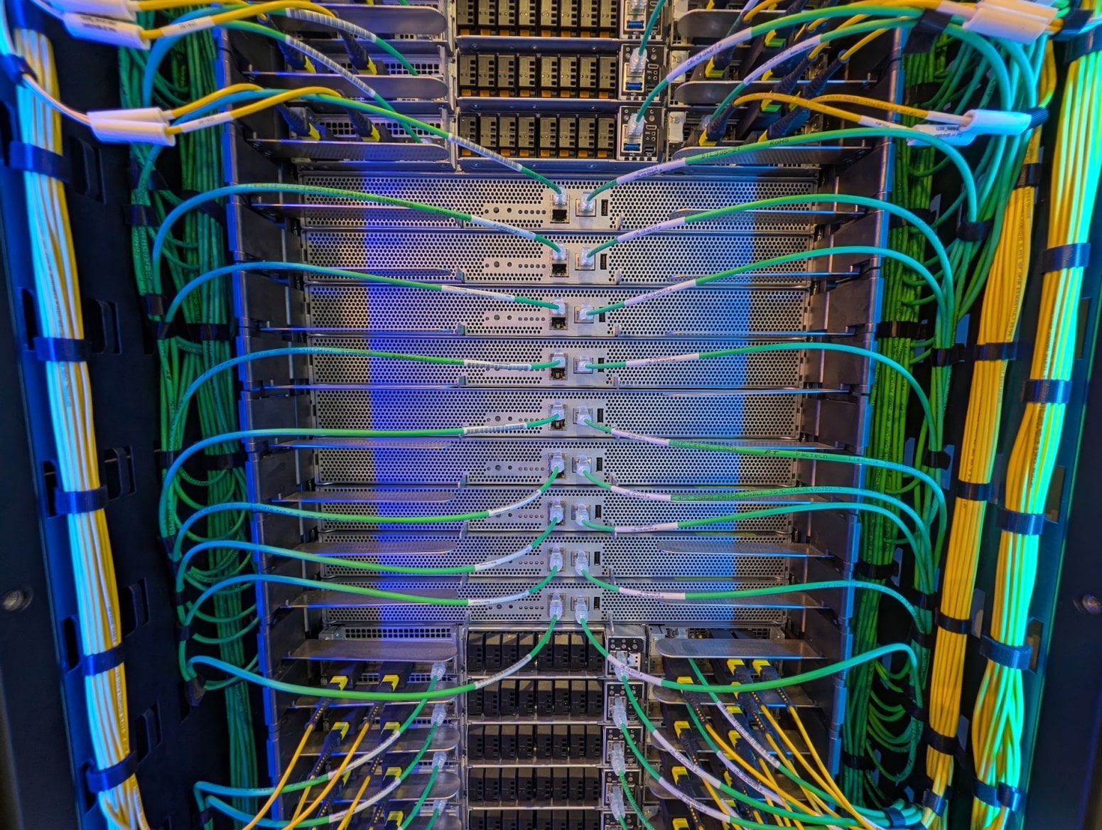 AI rack a servery Supermicro Nvidia GB300 NVL72