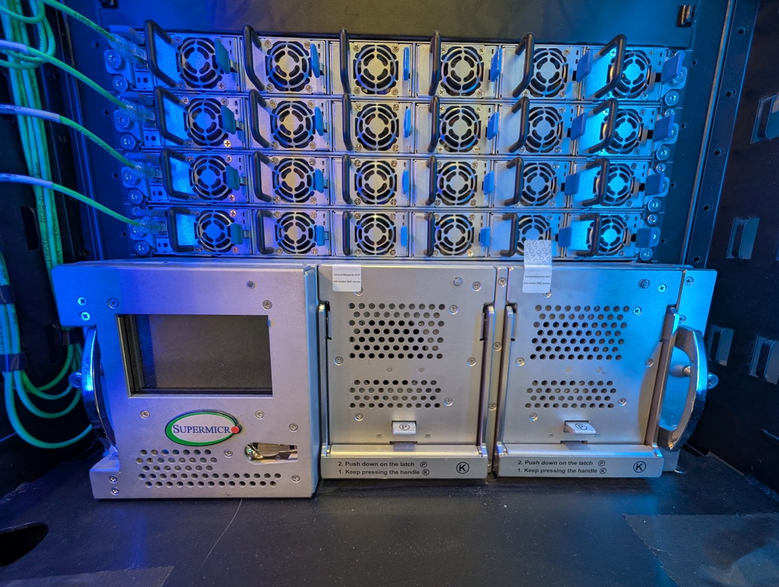 AI rack a servery Supermicro Nvidia GB300 NVL72