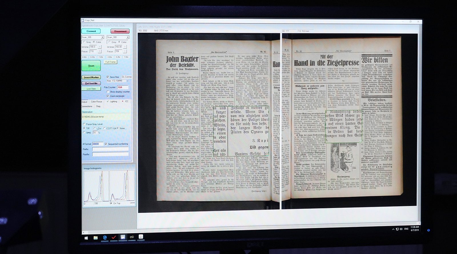 Živý náhled obou stran předlohy s detailním výřezem pro kontrolu ostrosti. Skener 4DigitalBooks scanVpage 600 Jumbo.