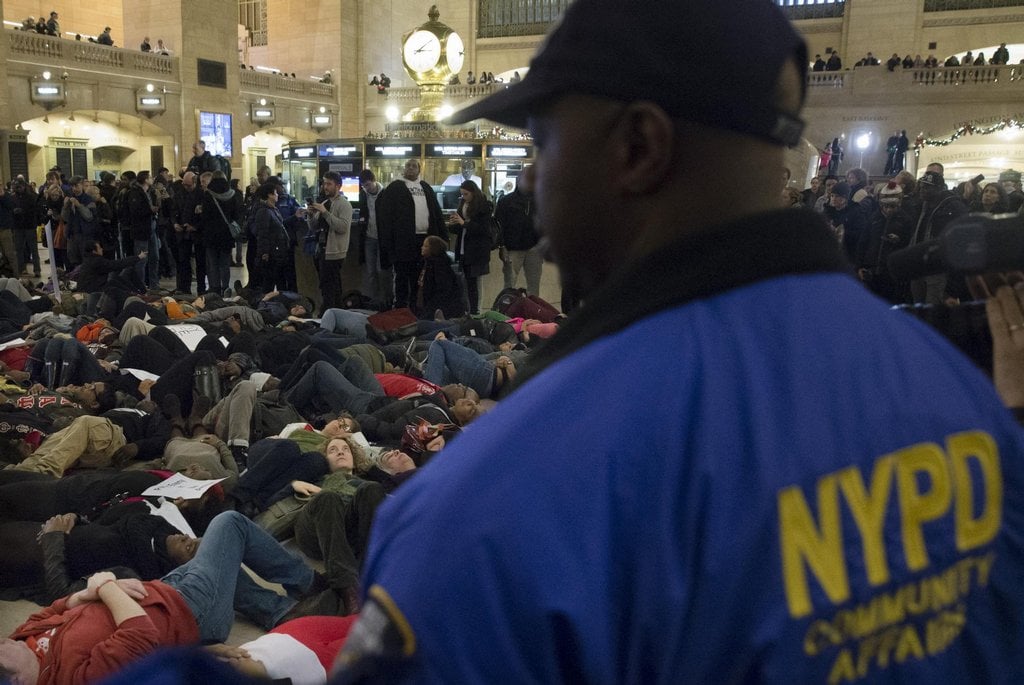 2016-12-americkc3a9-protesty-proti-policejnc3ad-brutalitc49b-5.j