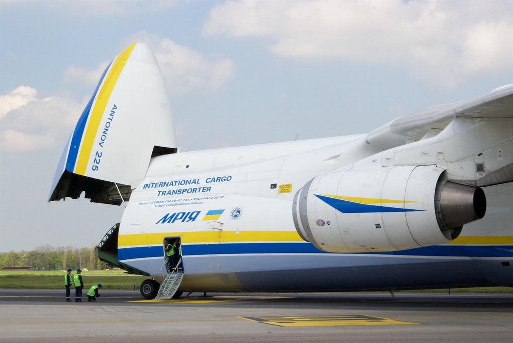 2017-12-antonov-an-225-mrija-v-praze-11.jpg