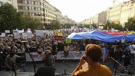 Náhledový obrázek - Jak dostat 100 tisíc lidí na Václavák. Chystá se rekordní demonstrace za Babišovu demisi