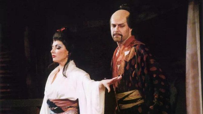 Operní pěvec Martin Matoušek na jevišti Národního divadla v představení Madame Butterfly