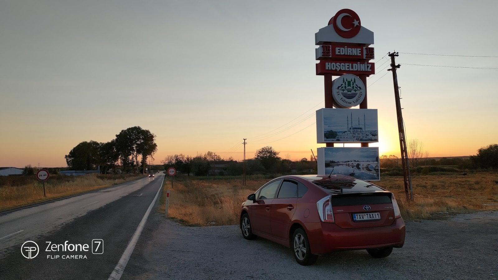 Turecké okresní silnice v regionu Edirne. (13. 09. 2025)