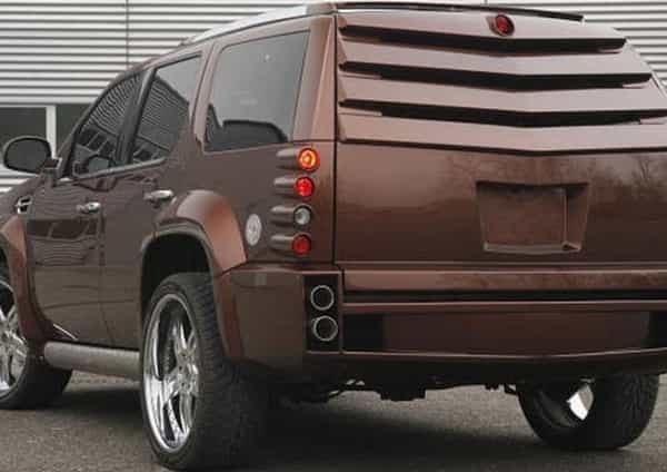 2014-01-cadillac-escalade.jpg