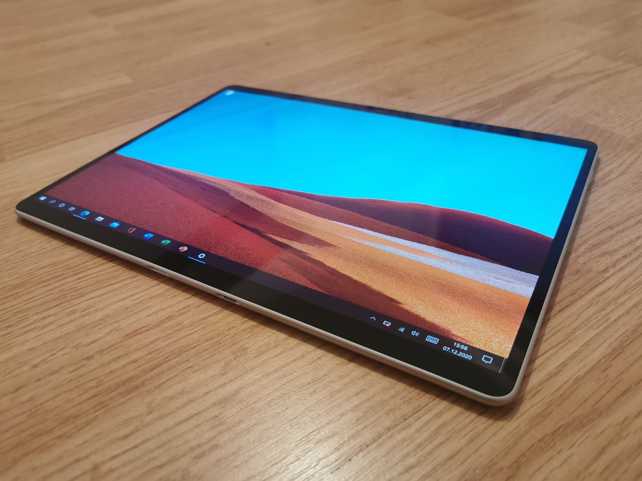 Microsoft Surface Pro X s ARM čipem SQ2