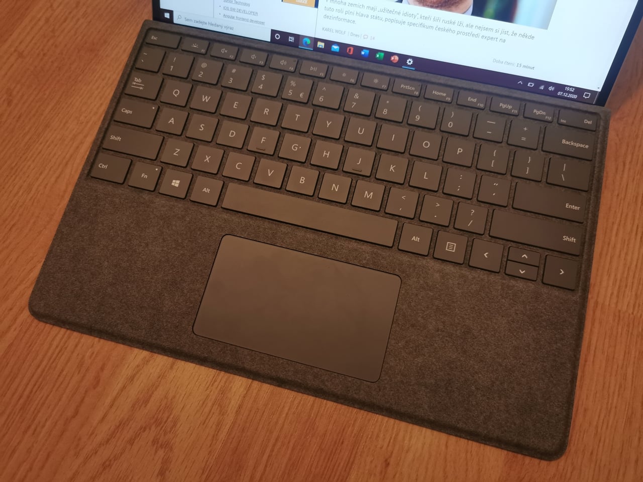 Microsoft Surface Pro X s ARM čipem SQ2