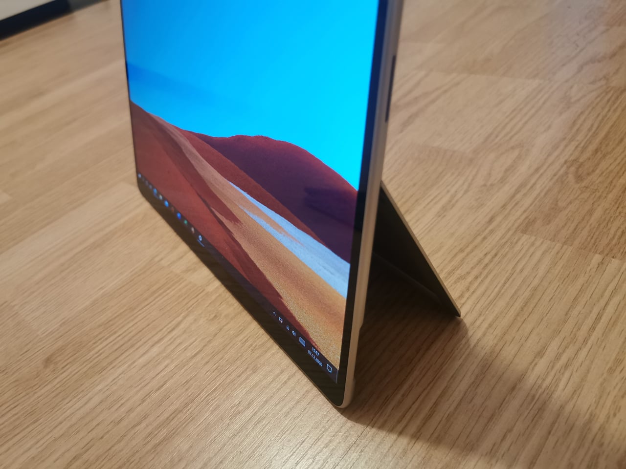 Microsoft Surface Pro X s ARM čipem SQ2