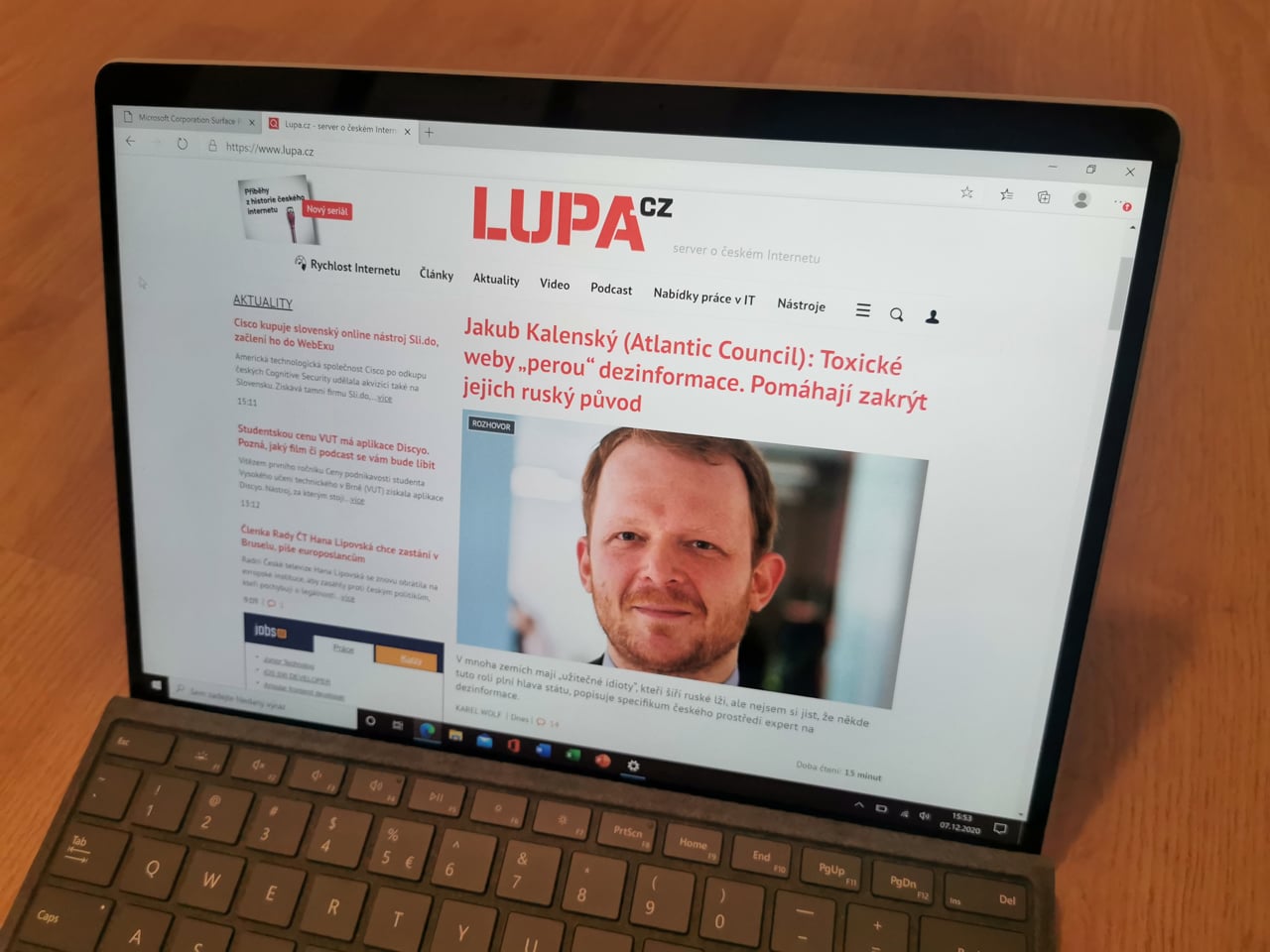 Microsoft Surface Pro X s ARM čipem SQ2