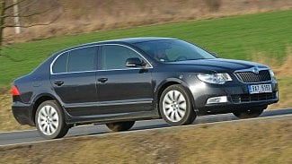 Náhledový obrázek - Test ojetiny Škoda Superb 3.6 V6: Kdo si chce hrát na prezidenta?