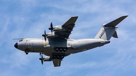 Náhledový obrázek - A400M stíhají problémy. Zisk Airbusu kvůli tomu klesl o dvě třetiny