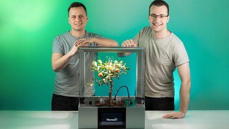 Náhledový obrázek - Z CERNu do domácnosti. Český startup Plantee Innovations nabídne světu chytré interiérové skleníky, při jejichž vývoji autoři využili znalost radioaktivity