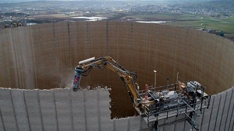 Náhledový obrázek - Jak se bourá jaderná elektrárna: Němci likvidují zdroj, který sloužil jen 13 měsíců
