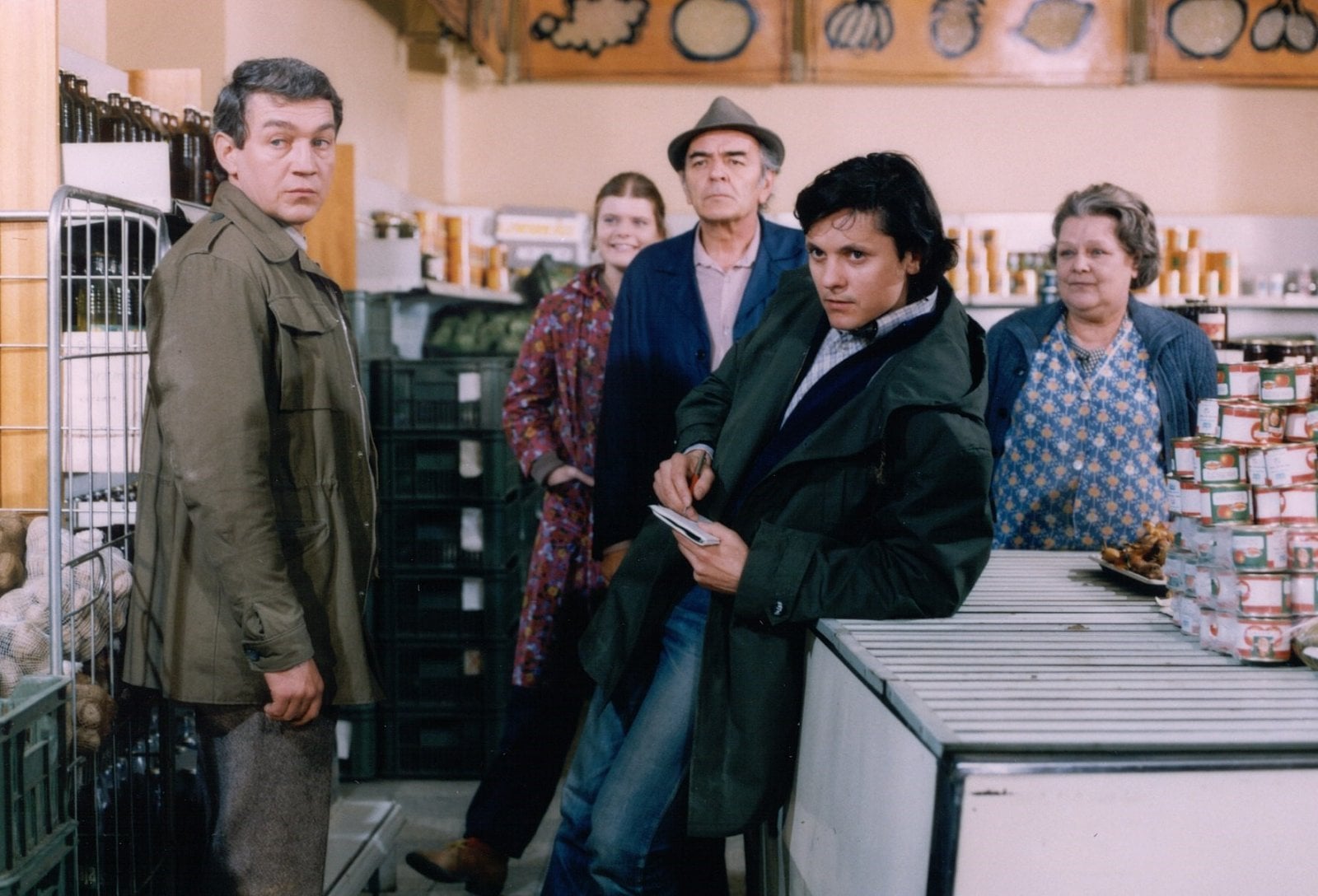 Televize Nova koupila od České televize vysílací práva na patnáctidílný seriál o kriminalistech Veřejné bezpečnosti. Detektivku z let 1982 až 1986 odvysílá po dvou dílech vždy ve čtvrtek večer, poprvé 30. června.