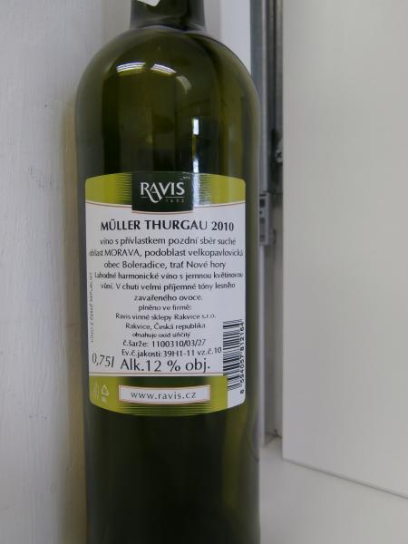 Muller Thurgau, uvedená oblast Morava: chybný geografický původ, víno nebylo vyrobené z hroznů révy vinné sklizených na území deklarovaném na etiketě výrobku.
