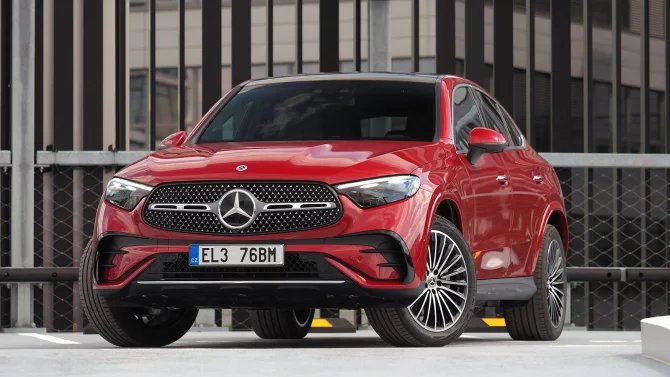 Mercedes-Benz GLC 300 de 4Matic kupé: Diesel v elektrice potěší