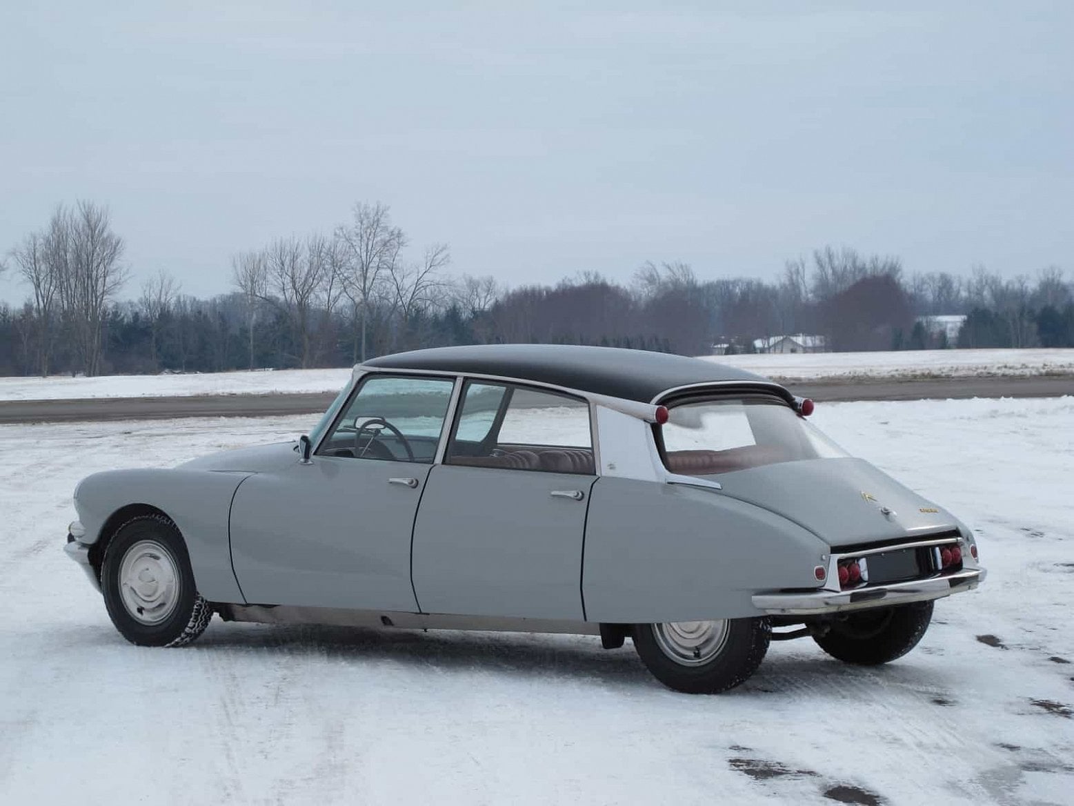 2019-06-1965-citroen_ds_21_pallas_us-spec_2.jpg