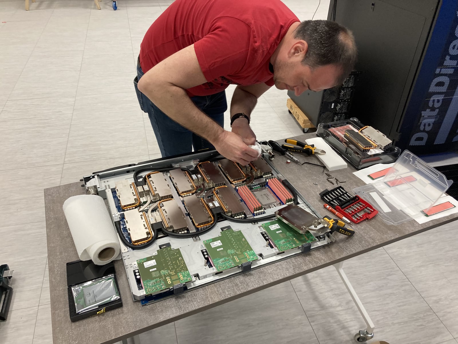 Češi instalovali nejrychlejší superpočítač ve východní Evropě