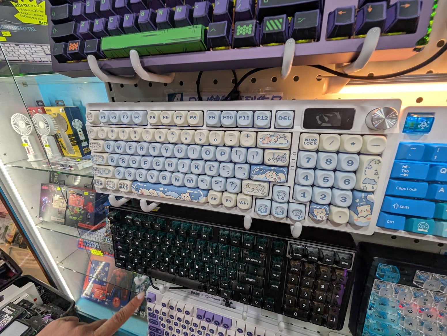 Golden Computer Centre v Hongkongu