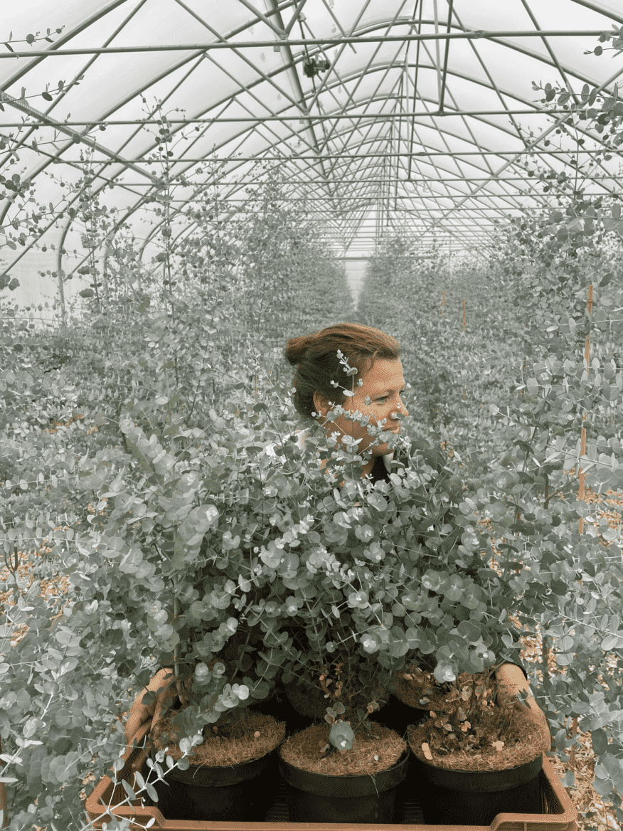 Markéta Kučerová ve fóliovníku na Eukalyptové farmě