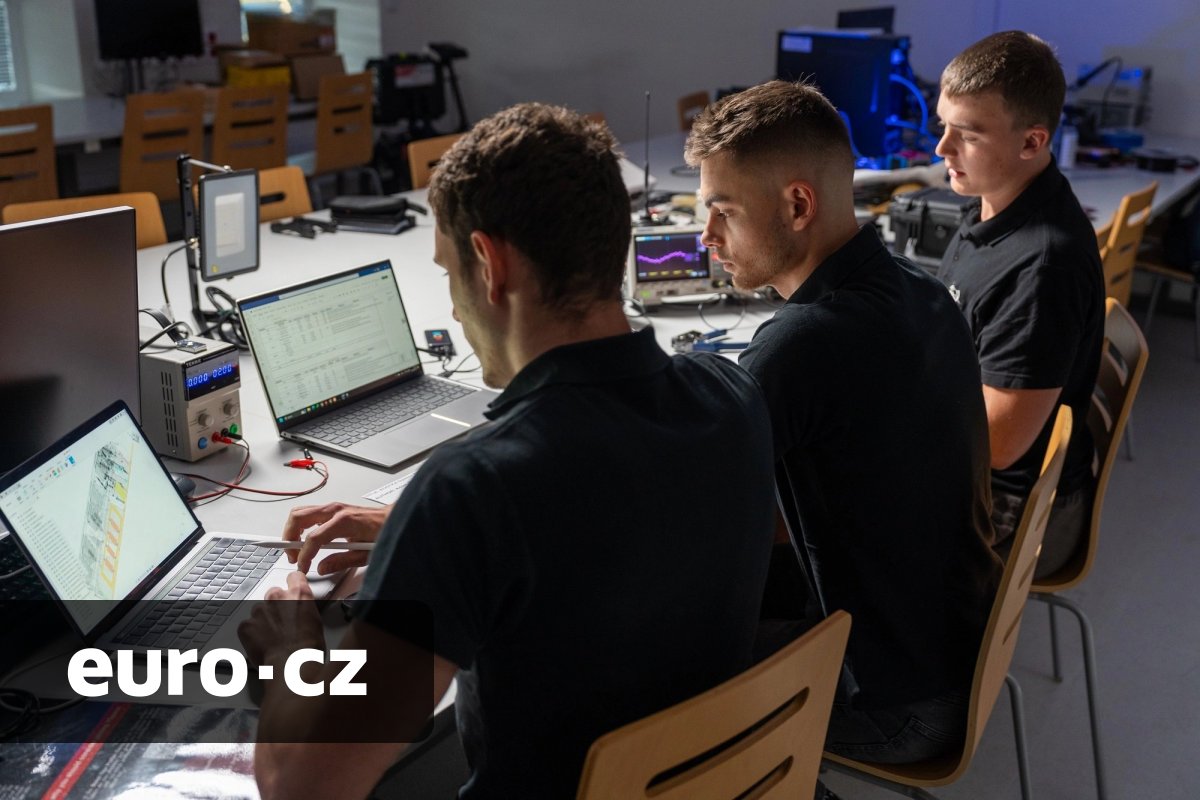 Nedostatek odborníků brzdí rozvoj brněnského kosmického průmyslu. VUT kvůli tomu zdvojnásobí kapacitu vesmírného vzdělávání