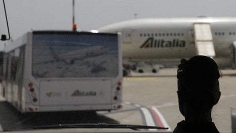 Náhledový obrázek - Alitalia snižuje náklady. Část zaměstnanců zůstane nuceně doma