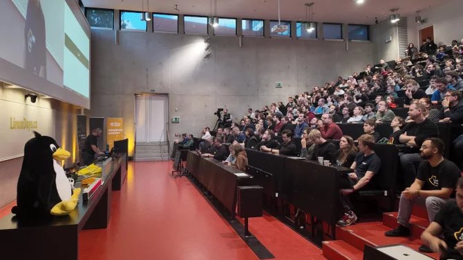 LinuxDays 2026: sedmdesát přednášek a desítky komunitních setkání
