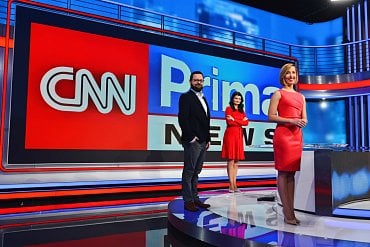 CNN Prima News řídí redakční rada ve složení: ředitelka News Production Eliška Čeřovská (vpravo), ředitelka News Gathering Petra Benešová (uprostřed) a ředitel digitálních platforem Tomáš Večeřa. Tato redakční rada se zodpovídá přímo generálnímu řediteli skupiny Prima Marku Singerovi.