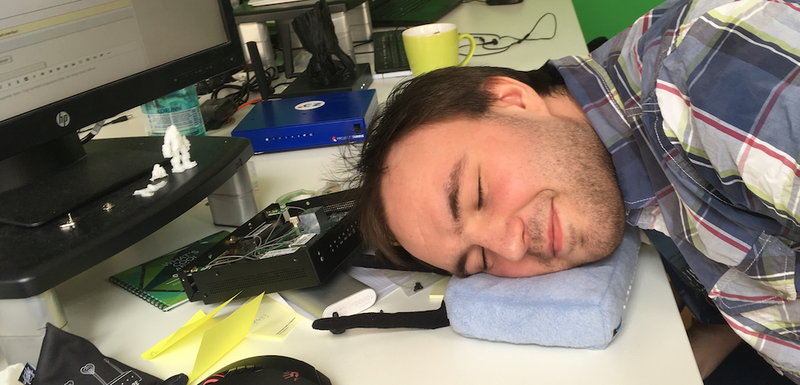 Tým projektu Turris představil další router - plyšový. Turris Cloud je zařízením snů. Tedy když si potřebujete lehnout na stůl.