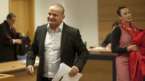 Náhledový obrázek - Když vás sejme ráfek. Spolupráce s informátory může být ošidná