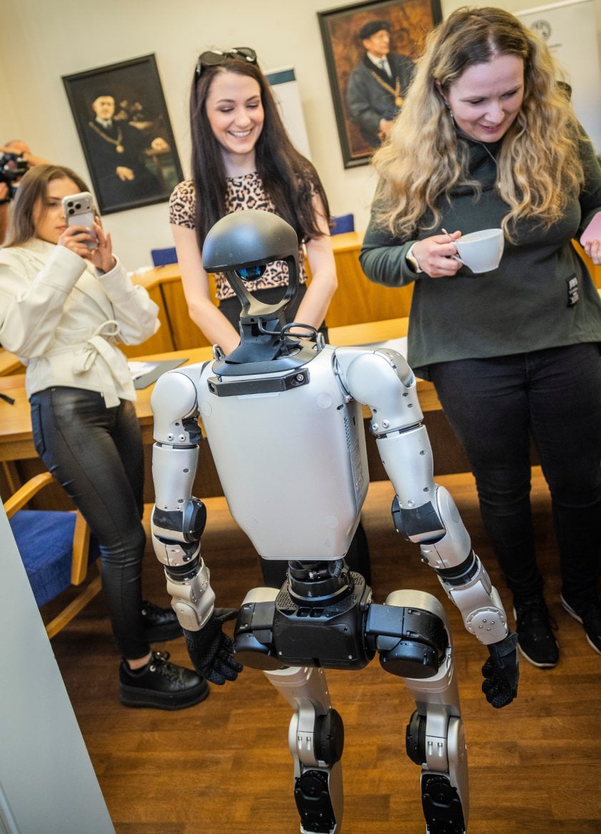 Univerzita Karlova má nového robota