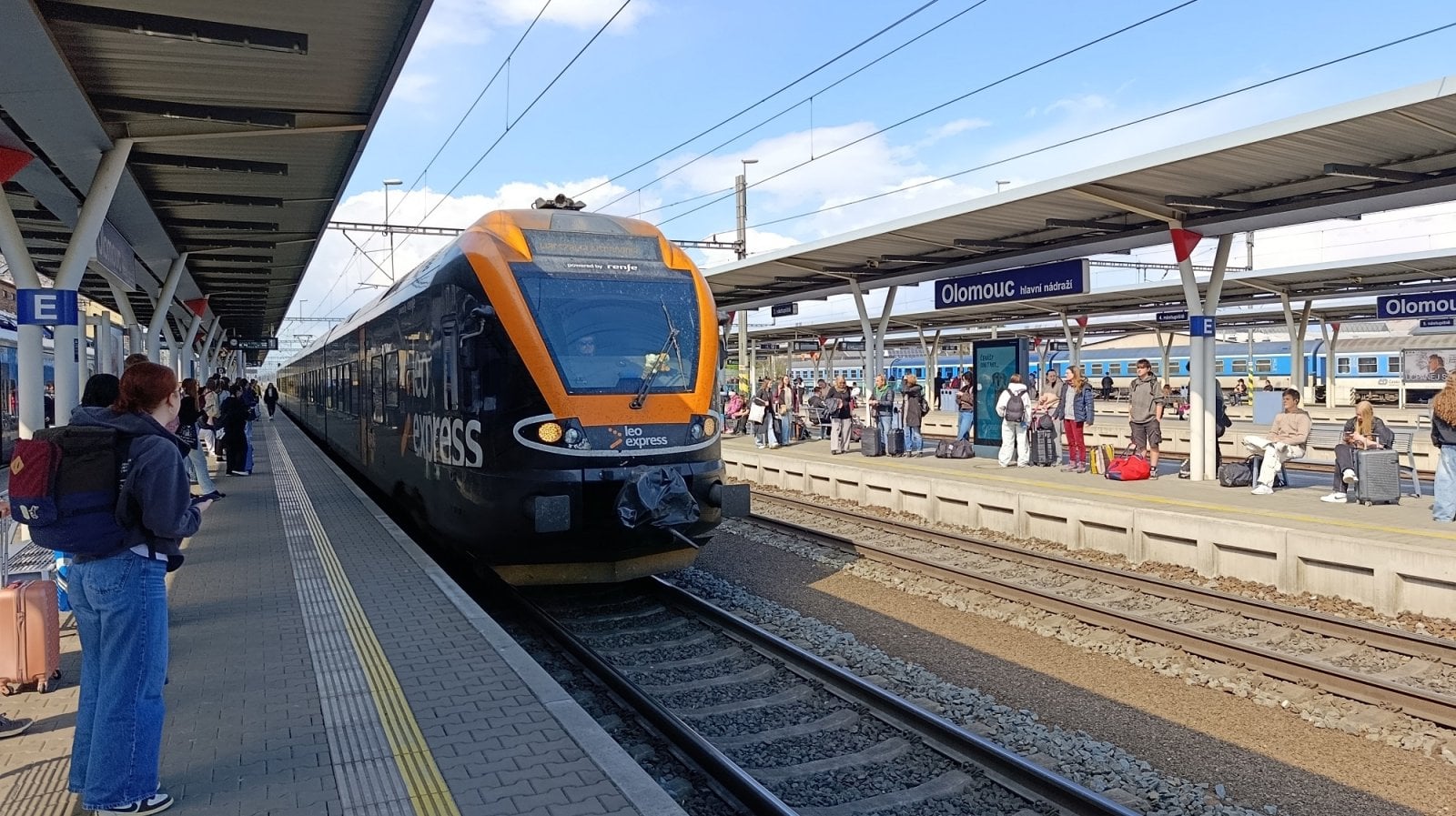 Vlak Leo Express
