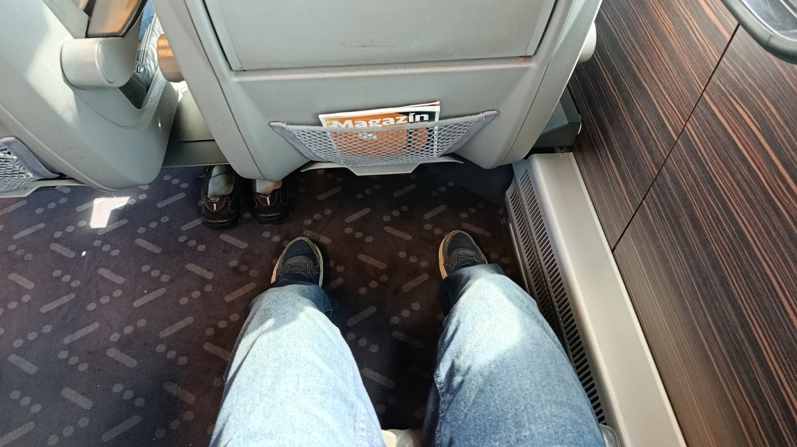 Vlak Leo Express