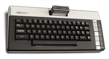 Počítač Atari 600XL (zdroj: commons.wikimedia.org)