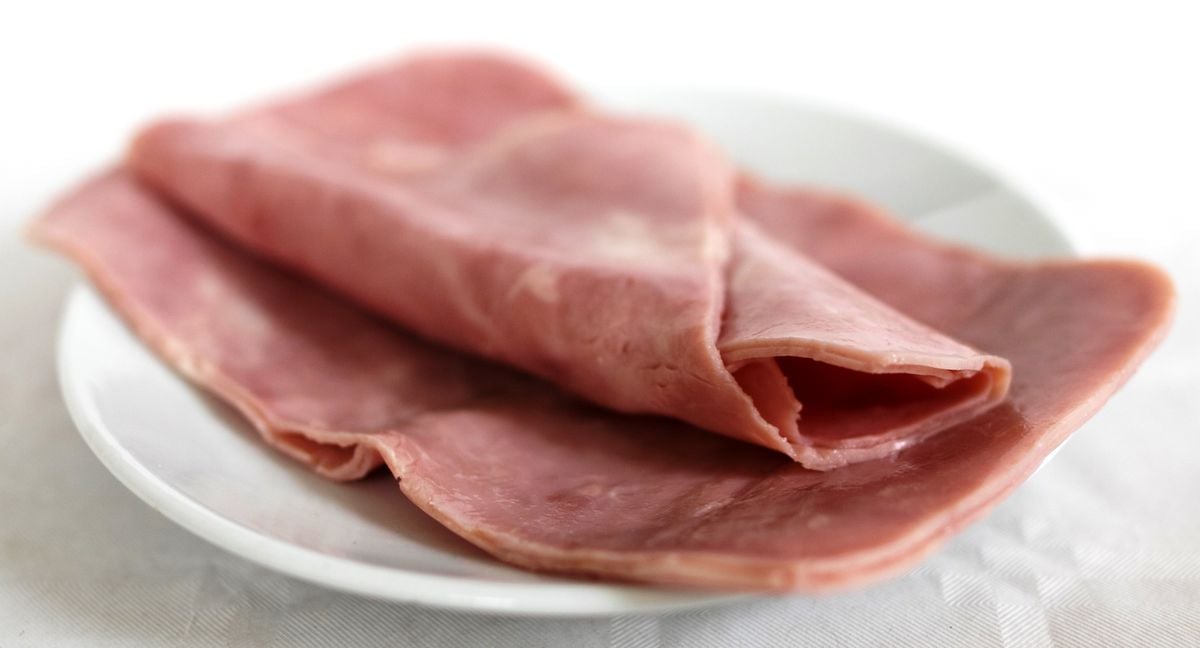 Výrobky, které mají vyšší obsah soli nebo nasycených mastných kyselin, než jaký povolují kritéria Vím, co jím