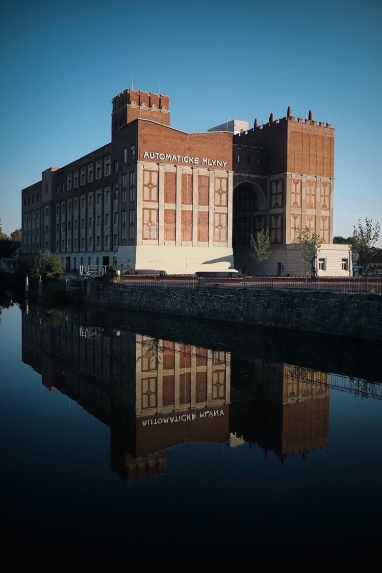 Gočárovy automatické mlýny v Pardubicích