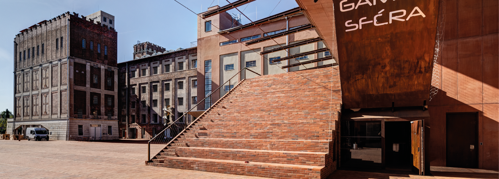 Gočárovy automatické mlýny v Pardubicích