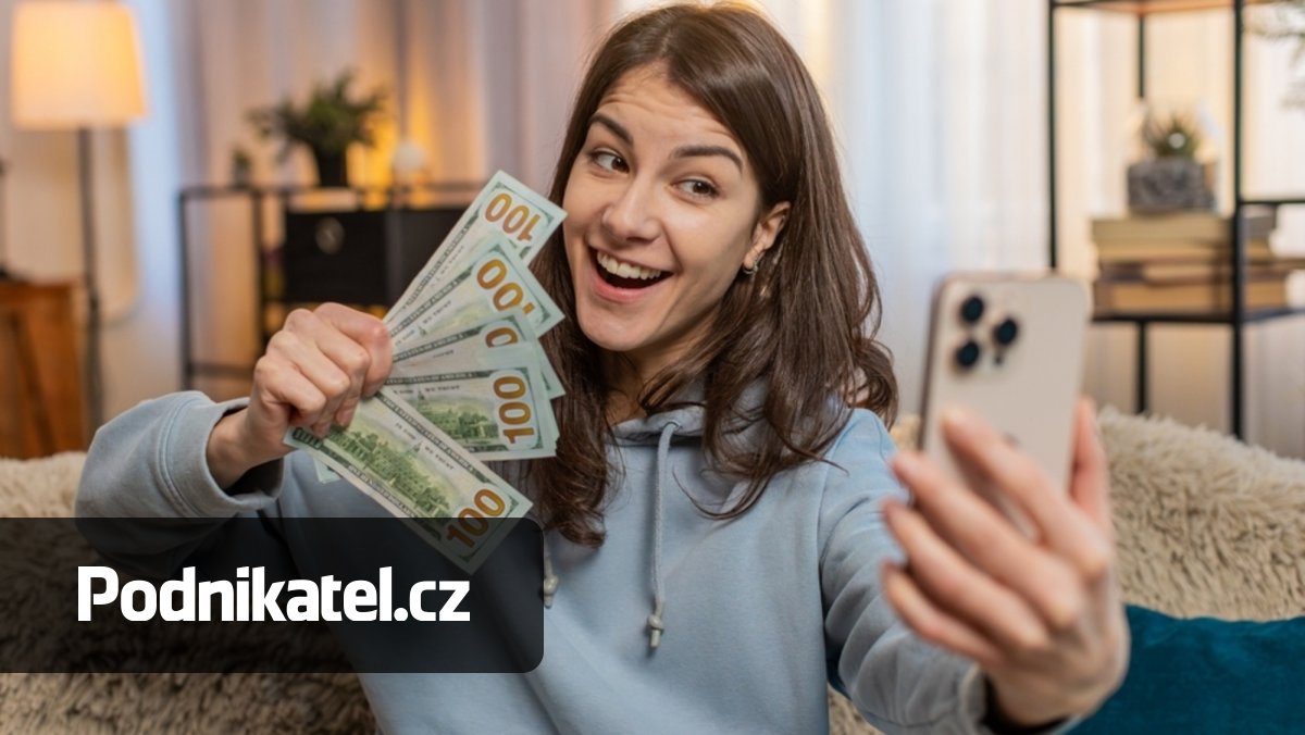 Finfluenceři radí na sítích s financemi. Kde se vzali a jak je to s jejich regulací?