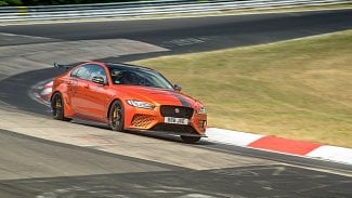 Náhledový obrázek - Jaguar nelhal. Model XE SV Project 8 opravdu dokázal vylepšit svůj vlastní rekord na Nürburgringu