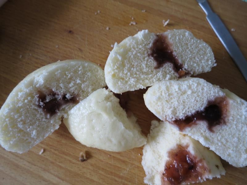 Výrobna DOMITA, Tábor: KNEDLÍKY OVOCNÉ S JAHODOVOU NÁPLNÍ - výrobek obsahoval méně jahodové náplně, než bylo uvedeno na obale