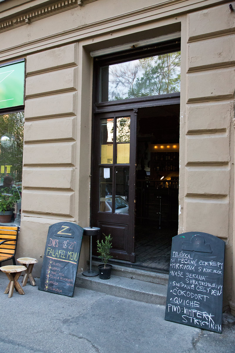 Krymská ulice v Praze se proměňuje díky nadšeným podnikatelům.