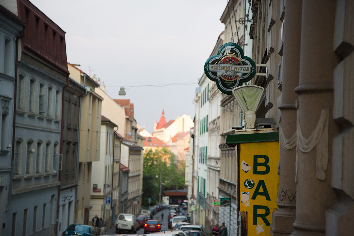 Krymská ulice v Praze se proměňuje díky nadšeným podnikatelům.