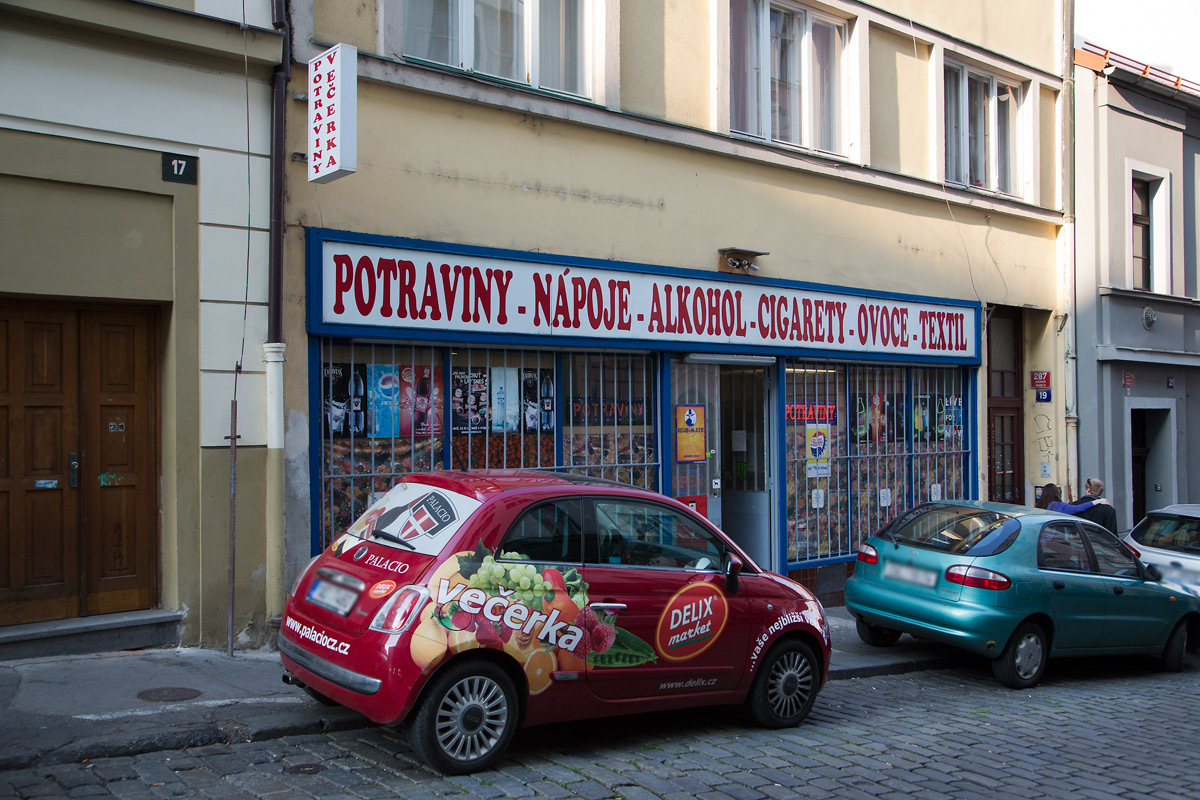 Krymská ulice v Praze se proměňuje díky nadšeným podnikatelům.